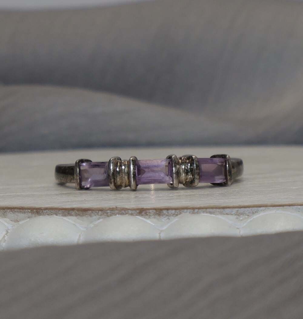 Vintage Avon Sterling Silver Amethyst Ring 2.6G / Sz 11 N1527